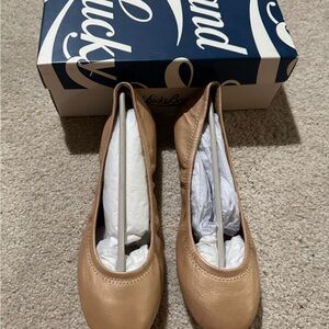 Lucky Brand Women's Rose Cream Ballet Flats